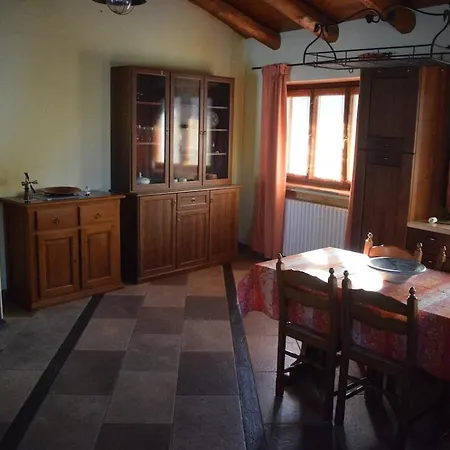 La Casetta Di Eli Holiday home Roddino